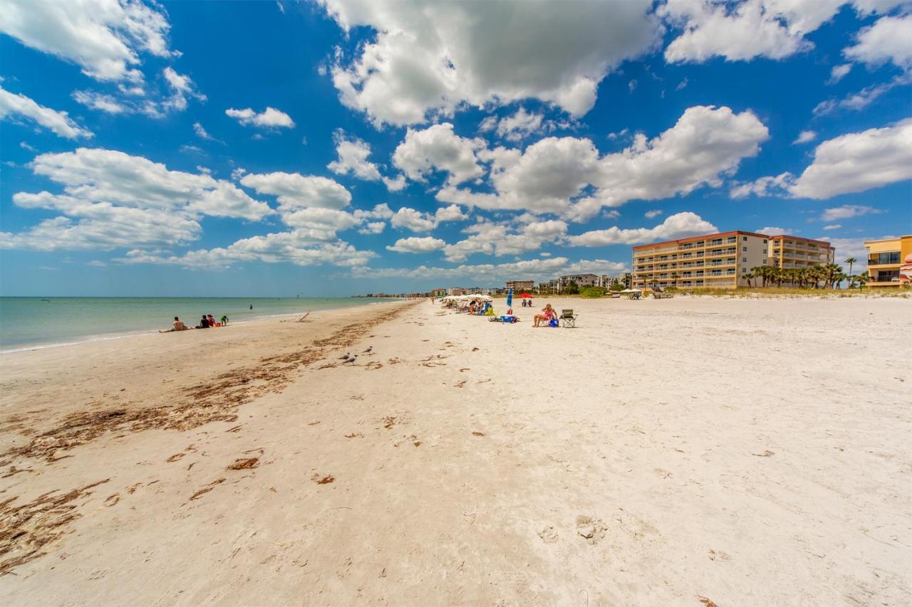 105 Crimson Condos St. Pete Beach Exterior foto